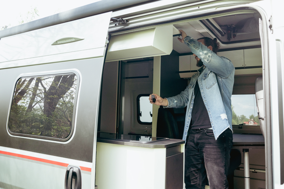 Tracker notiOne GPS Plus with Anti-Theft Alarm