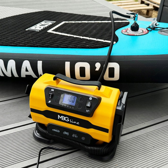 MBG Line® 845 PRO – Compresor multifunción 12V/230V con pantalla LCD, linterna LED, apagado automático y bolsa de transporte